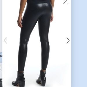 Commando 7/8 Faux Leather Control Leggings